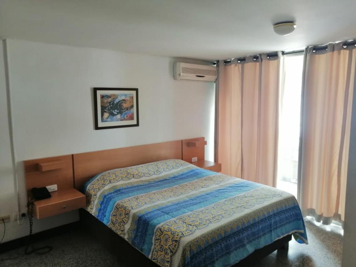 Hotel Del Oeste Cali Kültér fotó
