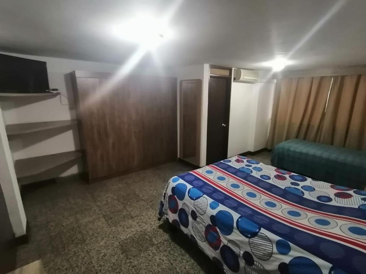 Hotel Del Oeste Cali Kültér fotó