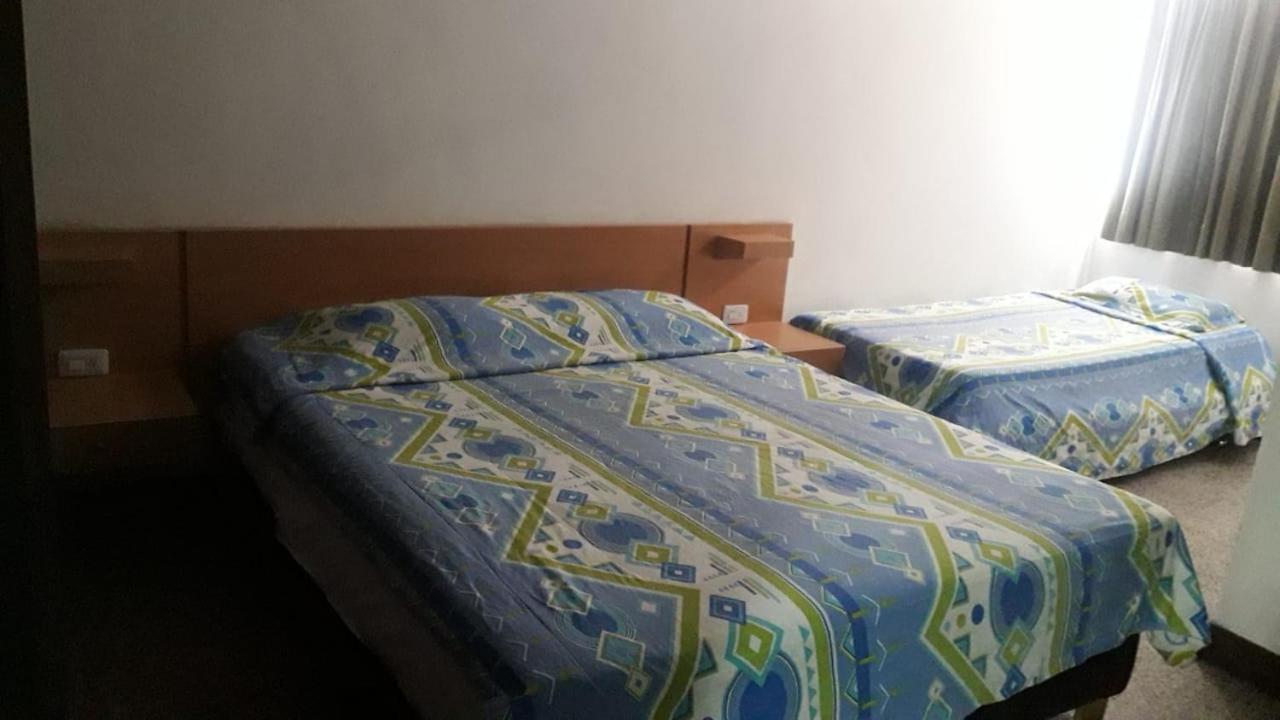 Hotel Del Oeste Cali Kültér fotó