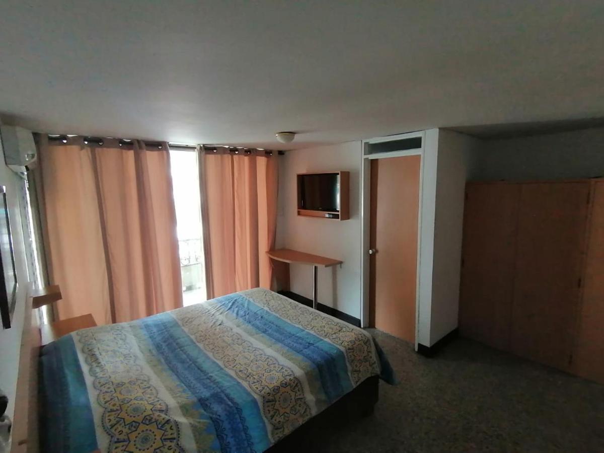 Hotel Del Oeste Cali Kültér fotó