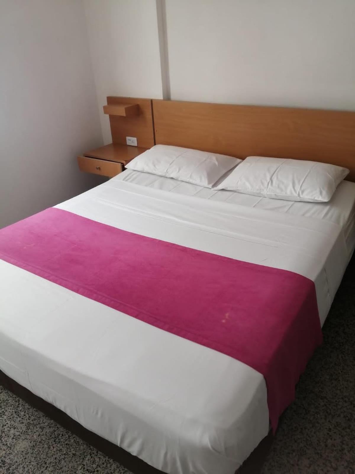 Hotel Del Oeste Cali Kültér fotó